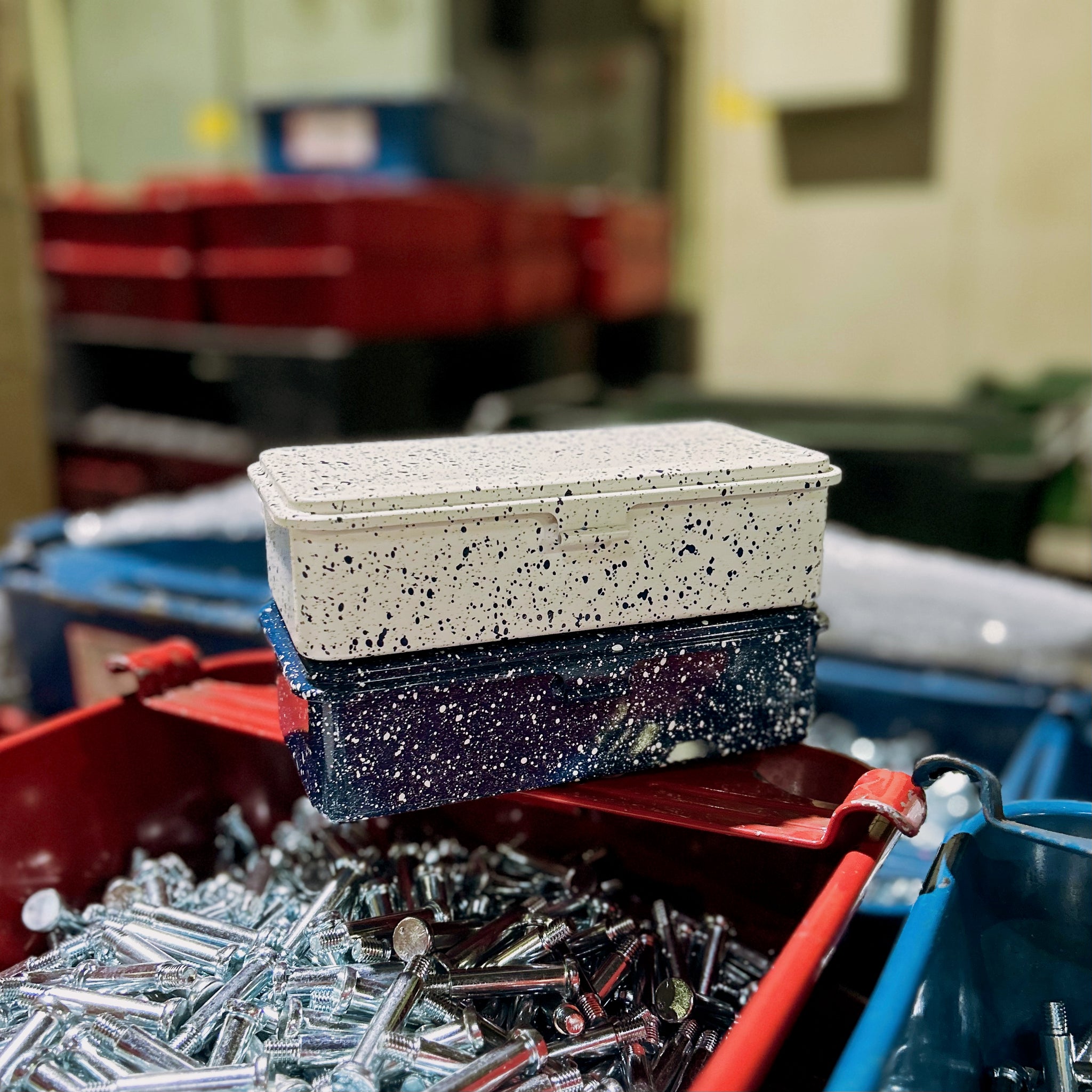 TOYO Trunk Shape Toolbox T-190 JWI (Japanese white indigo) | 東洋