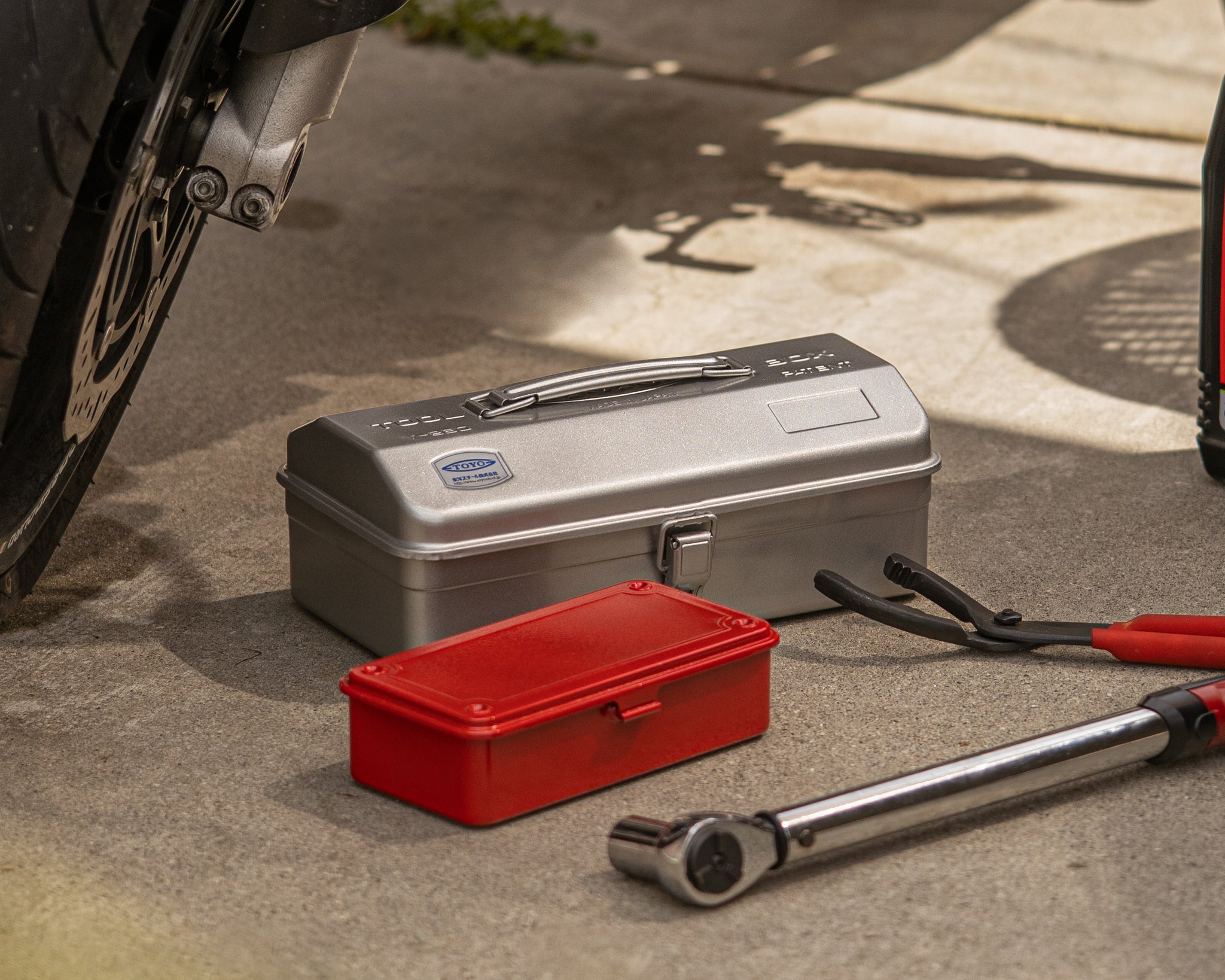 トランク型工具箱 T-190 R（レッド） | 東洋スチール株式会社 | TOYO