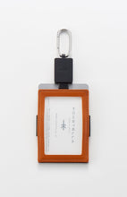 Load image into Gallery viewer, KONSTELLA ID · PASS Case-Vertical- (Silver)
